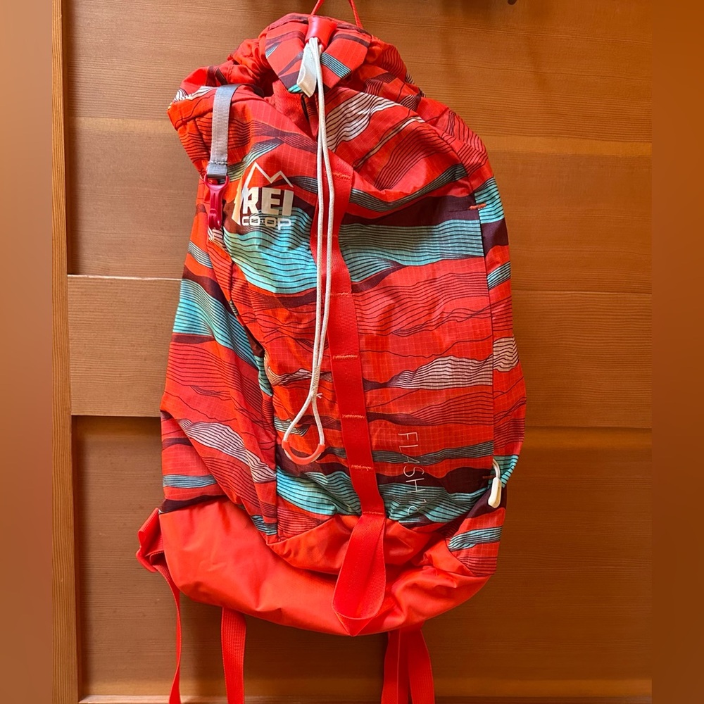 REI Special Edition Flash 18 Pack - RARE